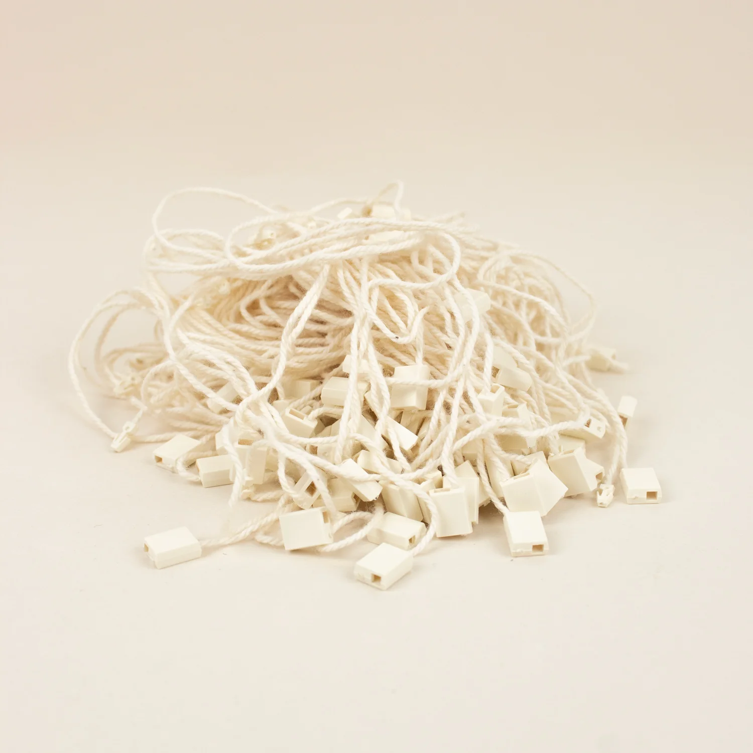 cordones para etiquetas de ropa 