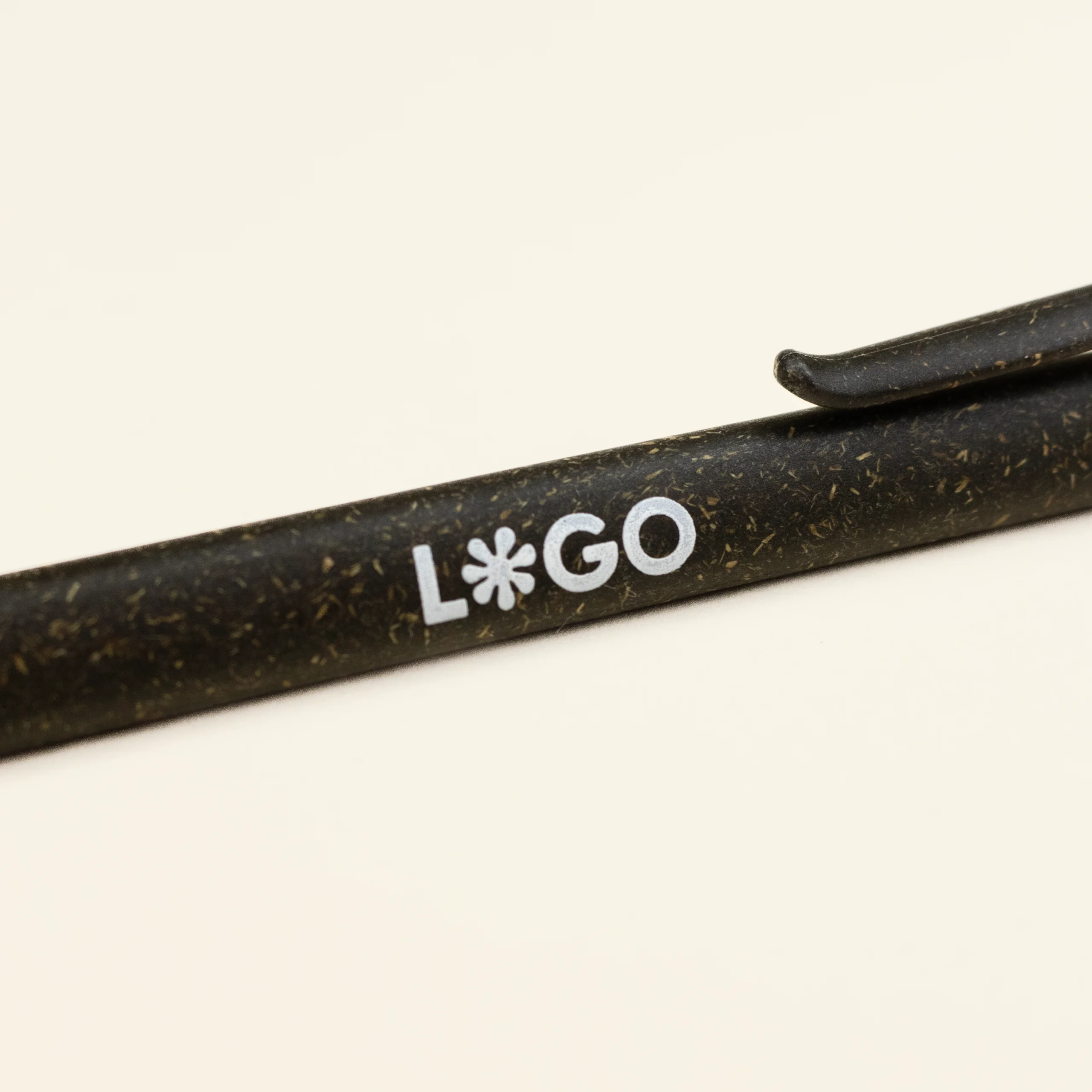 bolígrafo bioplástico de césped serigrafía logo