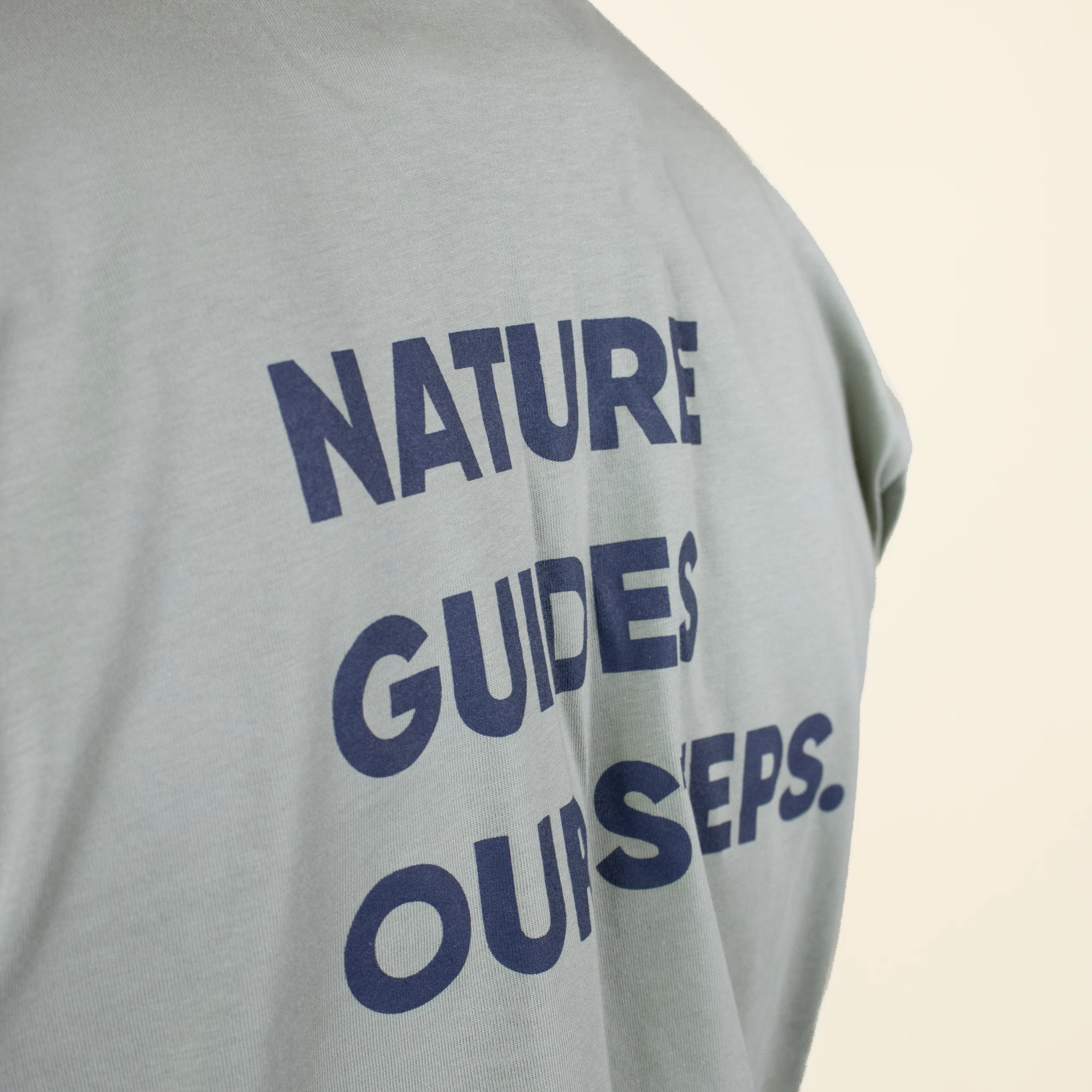 camiseta personalizada verde Detalle