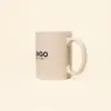 Taza beige personalizada con logo lateral