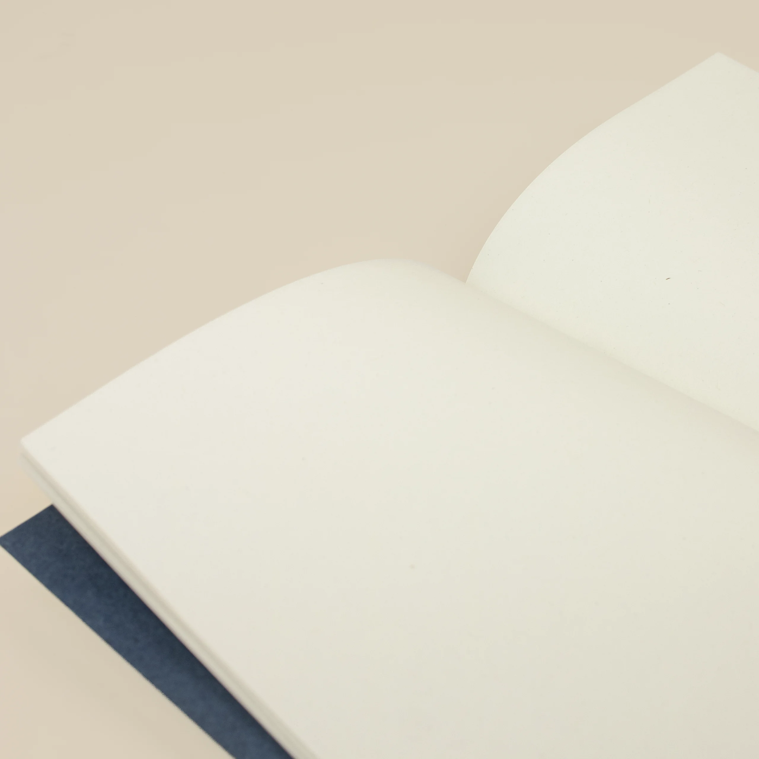 Cuaderno de grapa CRUDO JEANS Interior Cuaderno ecológico de grapa abierto