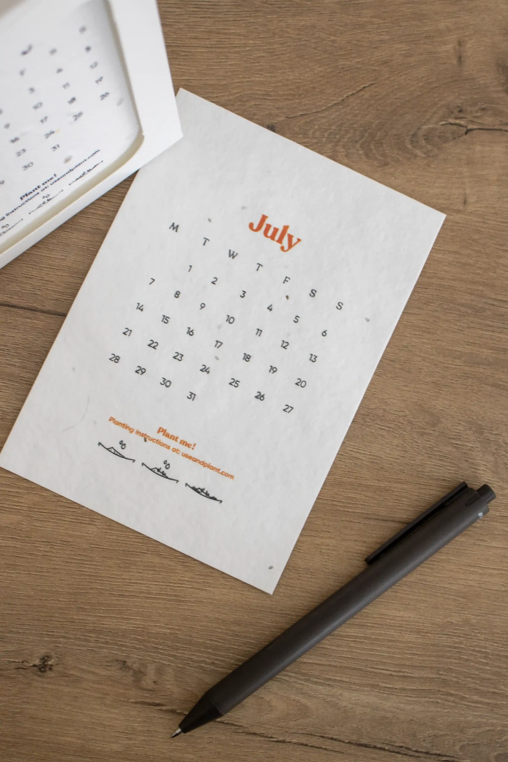 Calendario de semillas personalizado con bolígrafo marrón