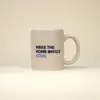 Taza beige personalizada con texto azul