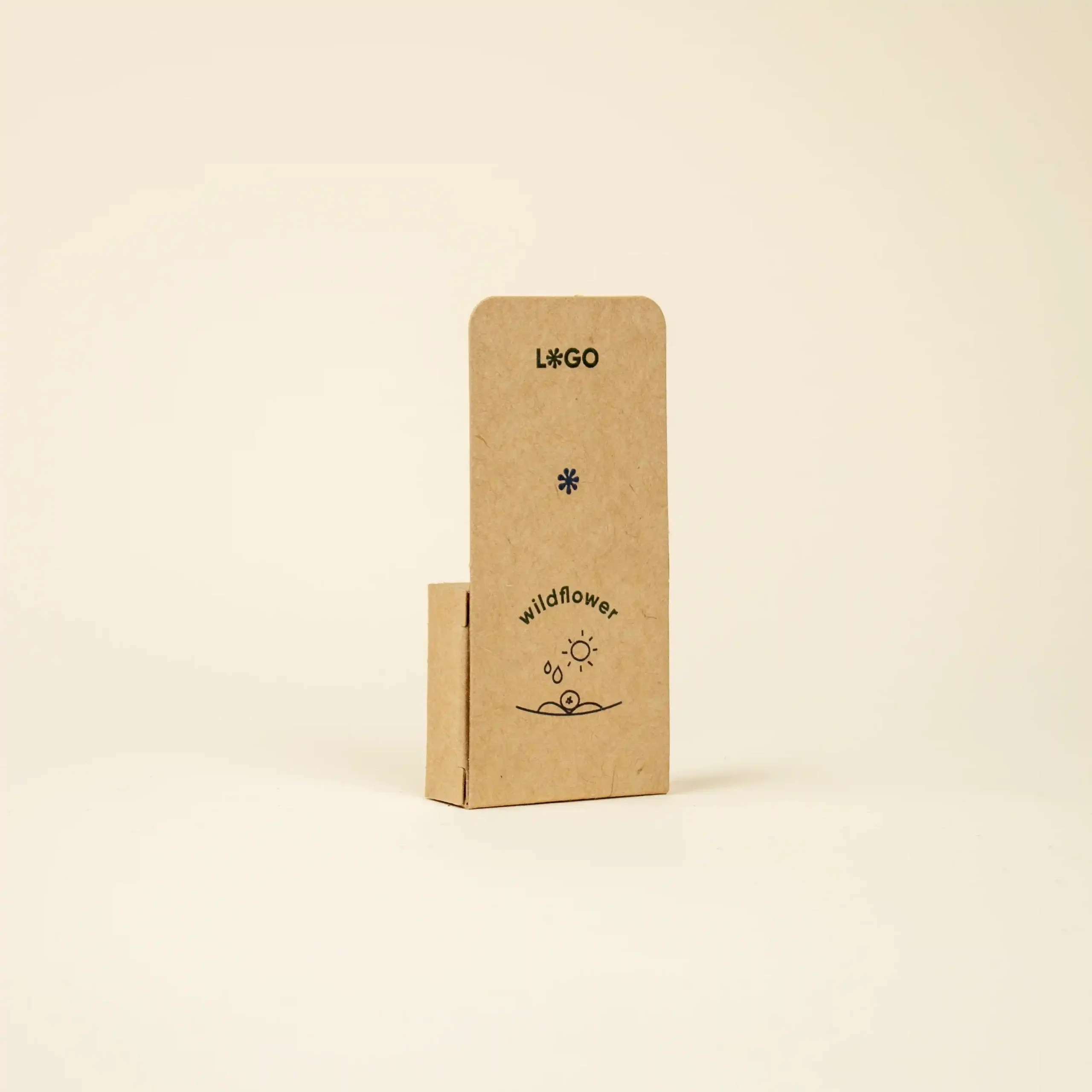 Bomba de semillas dentro de un packaging de cartón kraft personalizado