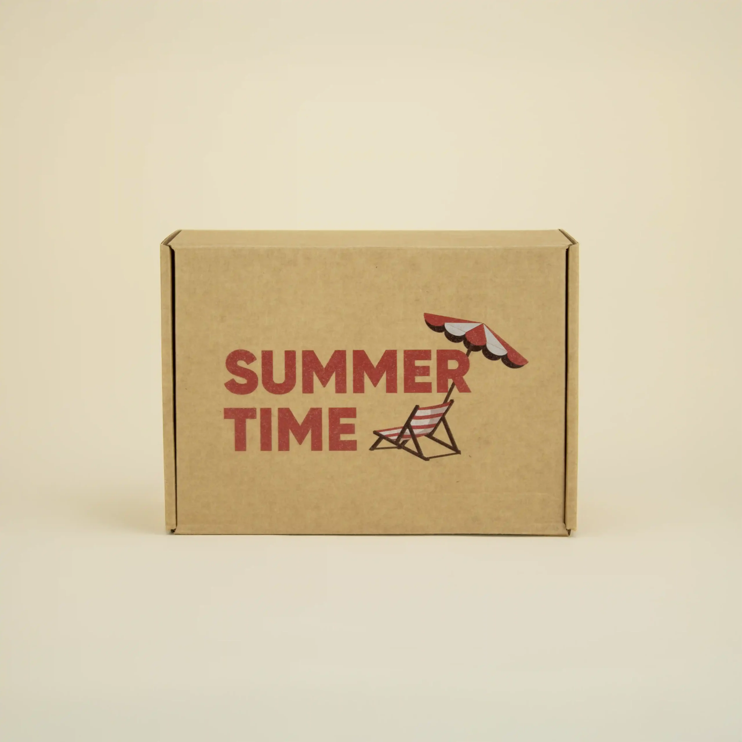 Caja de cartón personalizada con el texto 'summer time' en rojo