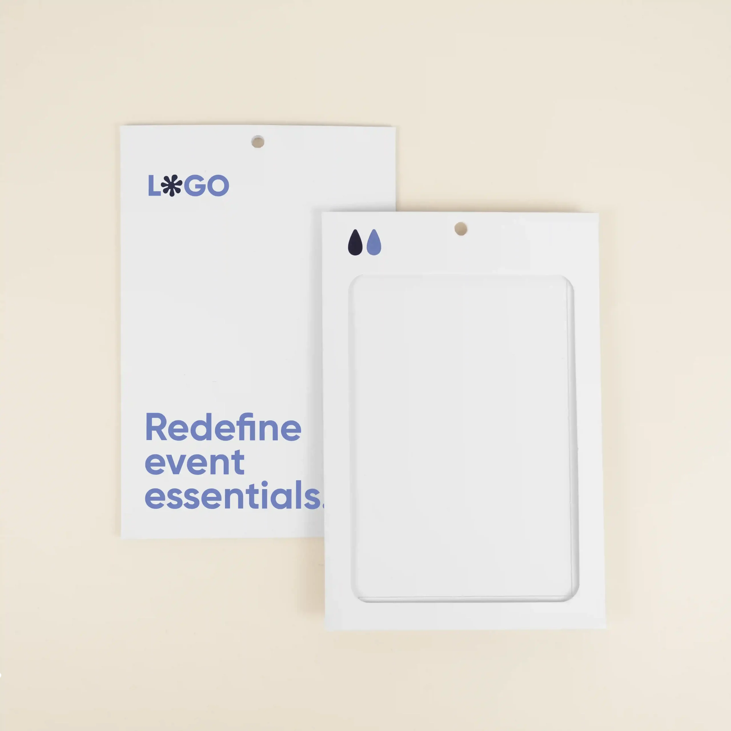 Dos fundas de acreditación de cartón blanco personalizada, parte delantera y trasera