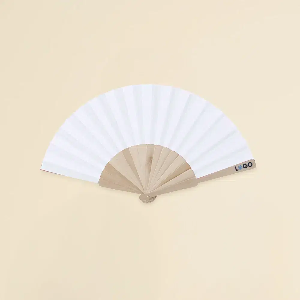 Abanico blanco personalizado KIOTO Abanico blanco con varillas de madera y tela poliester abierto