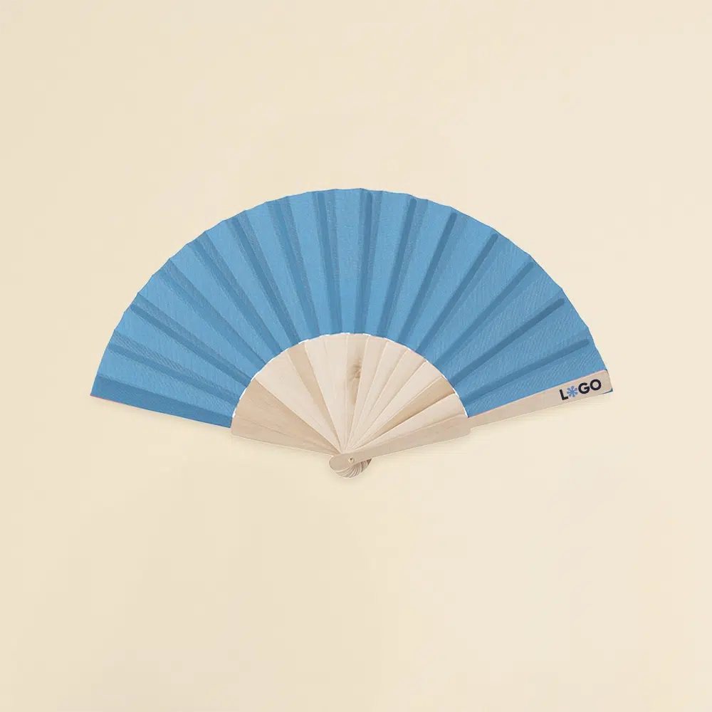 Abanico azul personalizado KIOTO Abanico azul con varillas de madera y tela poliester abierto