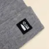 Etiqueta rPET en gorro gris ecológico personalizado